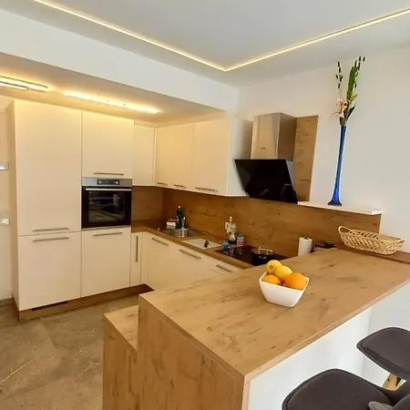Luxus Terrassenappartement Berg & 2 شقة بودينسدورف