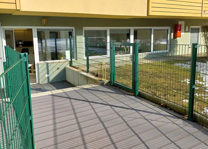 Luxus Terrassenappartement Berg & 2